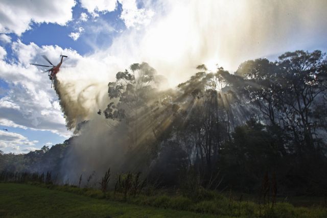 Πύρινα μέτωπα στην Αυστραλία ενώ η θερμοκρασία αγγίζει τους 40 βαθμούς
